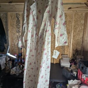 Floral Cream Long Robe